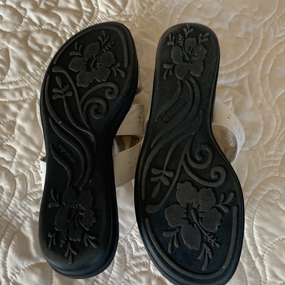 Easy Street Women’s Jeweled Slip On Sandals Size 11W EUC - Picture 3 of 6